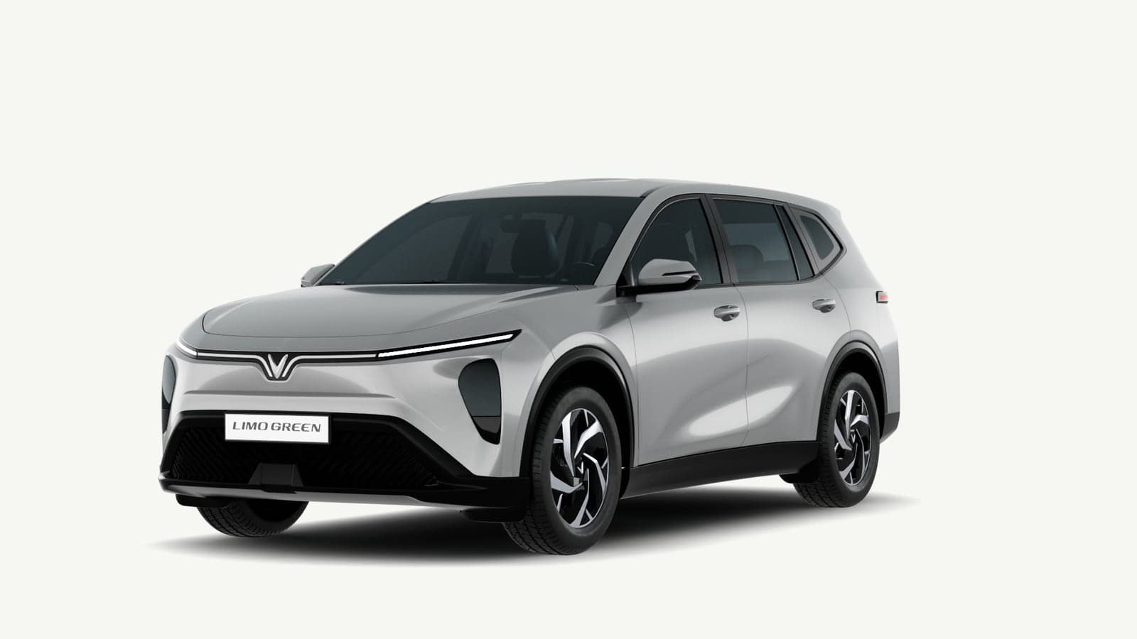 VinFast Limo Green — góc chếch bên lái